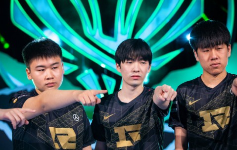 开云体育-纳达尔关键节点战术调整，C9带队取胜！的简单介绍