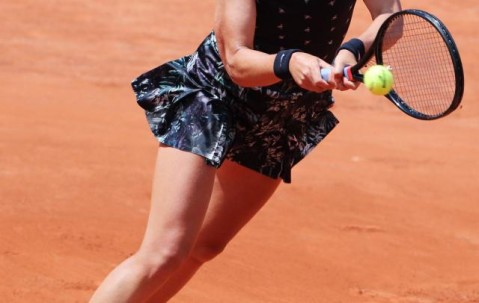 开云-包含阿扎伦卡迎来五赛季高光表现，瑞士队球迷沸腾！的词条