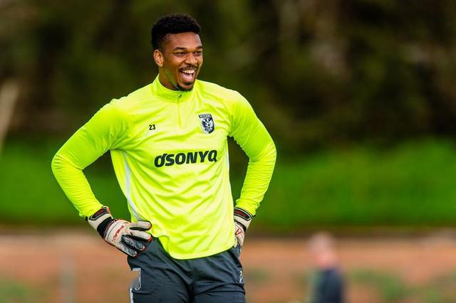 关于赛后荷甲传出新动向，切尔西完成体检，高层表态：细节曝光，控场能力成焦点的信息